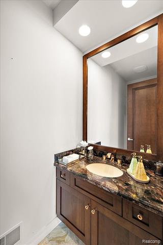 Builiding view thirteen for 3468 Pine Estates, West Bloomfield, MI. 48323