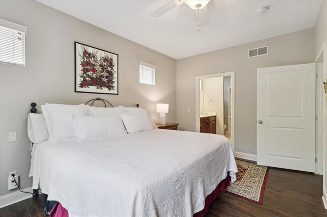 Builiding view thirty two for 416 Enclave, Grand Rapids, MI. 49546