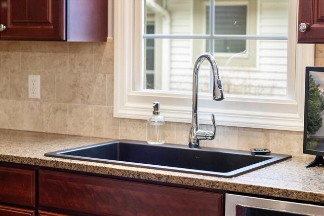 Builiding view twenty three for 416 Enclave, Grand Rapids, MI. 49546