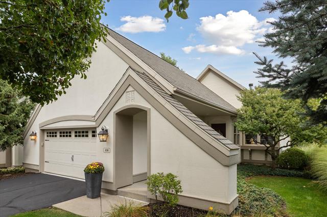 front view for 416 Enclave Court Se, Grand Rapids, Mi. 49546