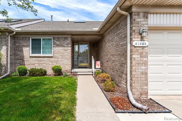 front view for 41446 Redmond, Clinton Township, Mi. 48038
