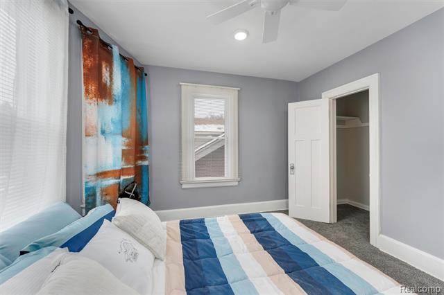 Builiding view eighteen for 4411 Iroquois, Detroit, MI. 48214