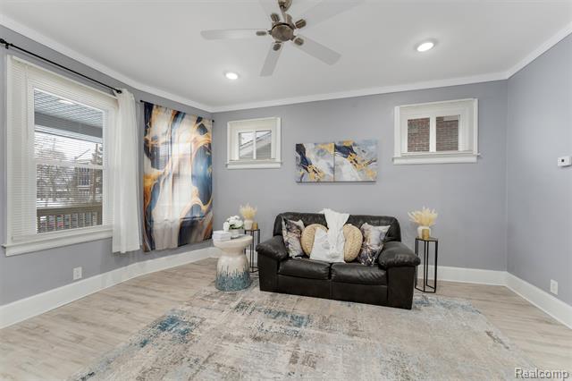 Builiding view one for 4411 Iroquois, Detroit, MI. 48214