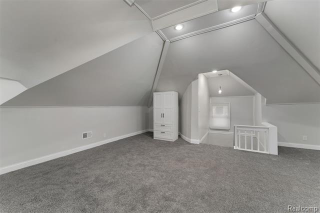 Builiding view twenty five for 4411 Iroquois, Detroit, MI. 48214