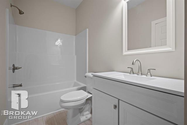 Builiding view thirty two for 3369 Meadowridge, Davison, MI. 48423