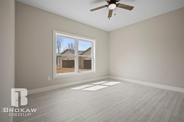 Builiding view thirty for 3369 Meadowridge, Davison, MI. 48423