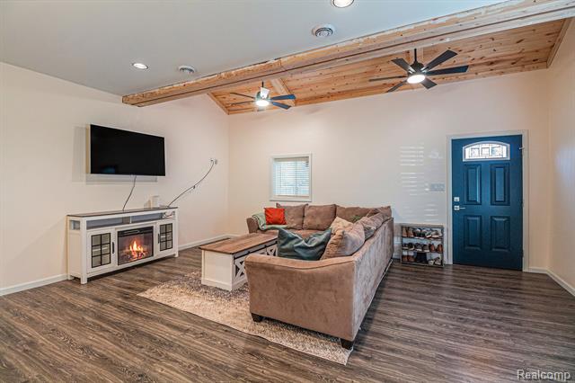 Builiding view five for 207 Woodbine, Milford, MI. 48380