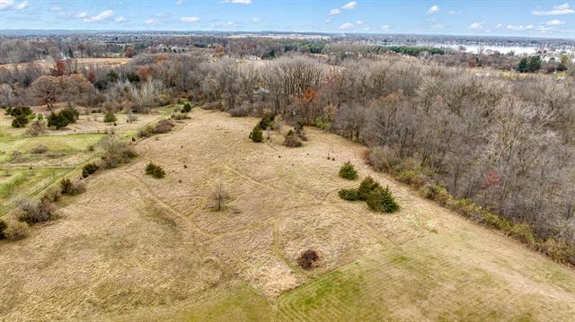 Builiding view fifty two for 1268 Maple Ln, Brooklyn, MI. 49230