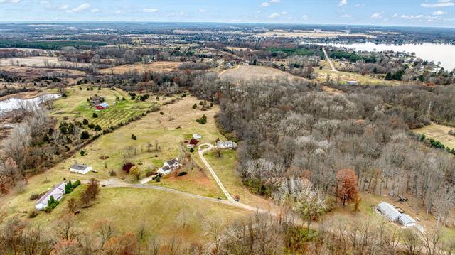 Builiding view fifty for 1268 Maple Ln, Brooklyn, MI. 49230