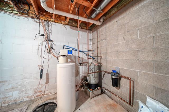 Builiding view thirty four for 1268 Maple Ln, Brooklyn, MI. 49230