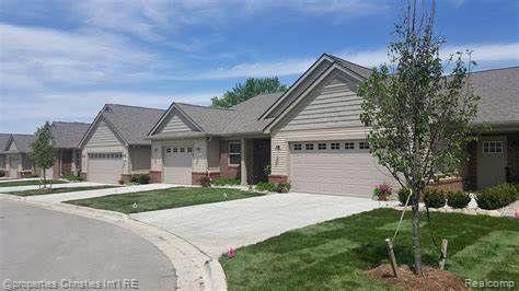 front view for 915 Savannah Court, Saline, Mi. 48176