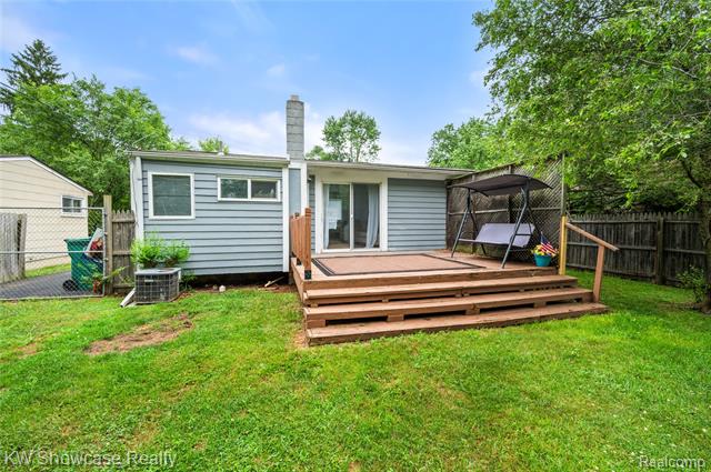 Builiding view twenty eight for 3291 Melmoor, Commerce Township, MI. 48382