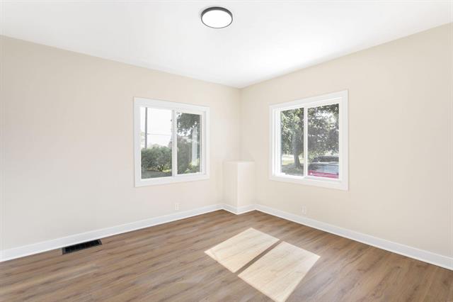 Builiding view fifteen for 3118 Cleveland, Saint Joseph, MI. 49085