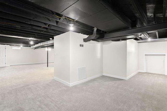 Builiding view twenty five for 3118 Cleveland, Saint Joseph, MI. 49085