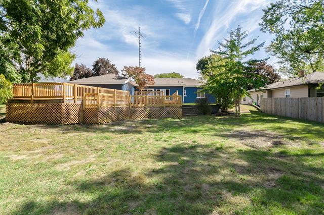 Builiding view twenty seven for 3118 Cleveland, Saint Joseph, MI. 49085