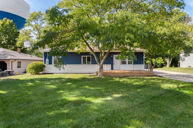 front view for 3118 Cleveland Avenue, Saint Joseph, Mi. 49085