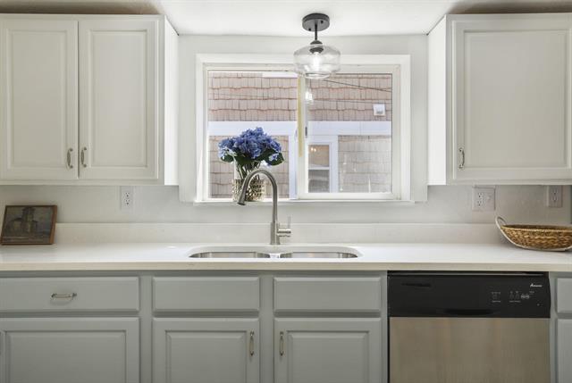 Builiding view fifteen for 222 Oak, South Haven, MI. 49090