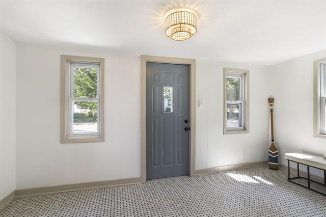 Builiding view six for 222 Oak, South Haven, MI. 49090