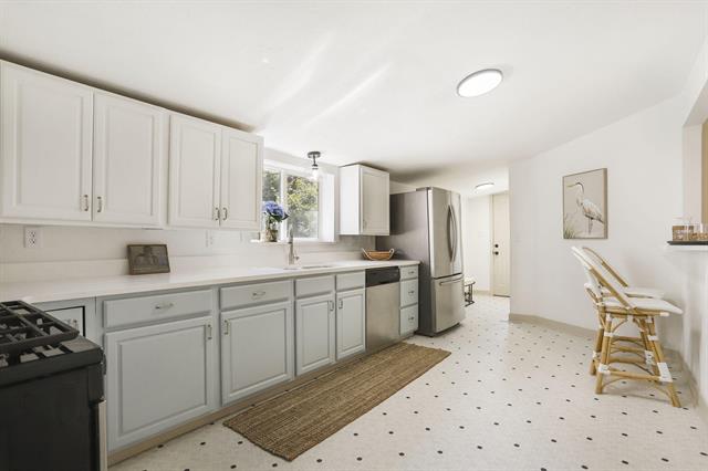 Builiding view thirteen for 222 Oak, South Haven, MI. 49090