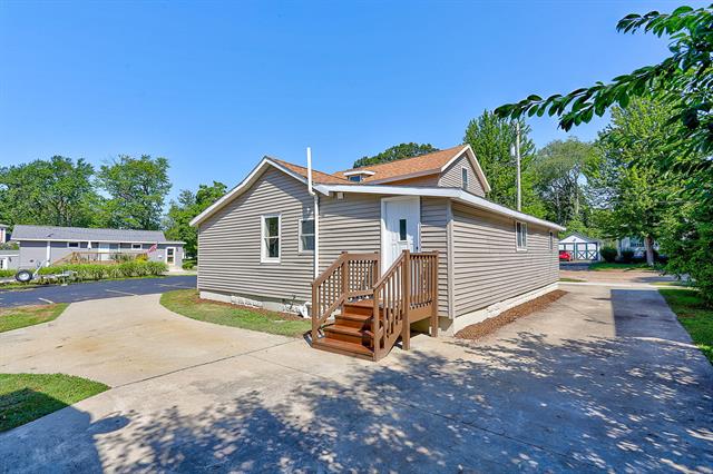 Builiding view thirty one for 222 Oak, South Haven, MI. 49090