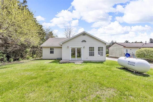 Builiding view one for 12938 Kelley, Brooklyn, MI. 49230