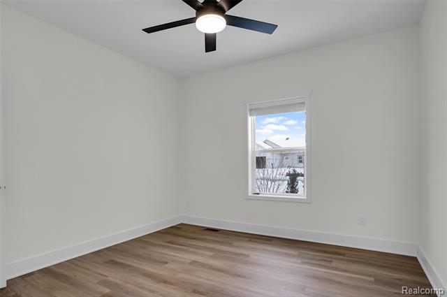 Builiding view eighteen for 2324 Gilder Drive, Howell, MI. 48843