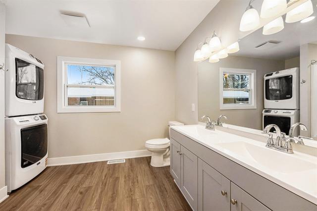 Builiding view fifteen for 4341 Laura, Comstock Park, MI. 49321