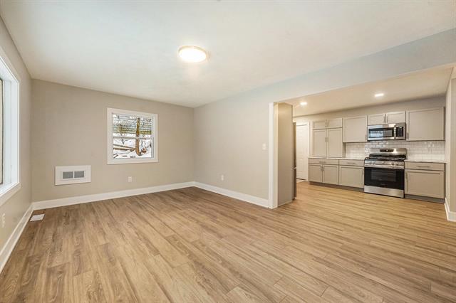 Builiding view six for 4341 Laura, Comstock Park, MI. 49321