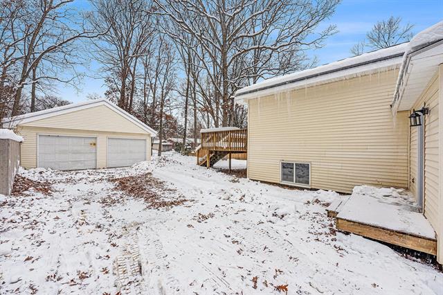 Builiding view twenty three for 4341 Laura, Comstock Park, MI. 49321