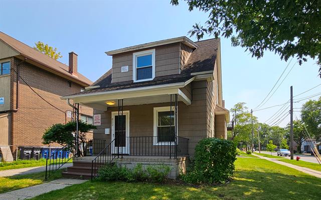 front view for 802 Arch Street, Ann Arbor, Mi. 48104