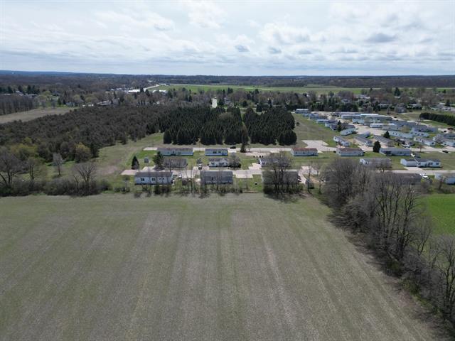 Builiding view thirty three for 20768 Kalamazoo Road, Big Rapids, MI. 49307