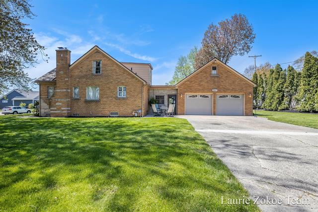 front view for 347 Dewitt Lane, Spring Lake, Mi. 49456