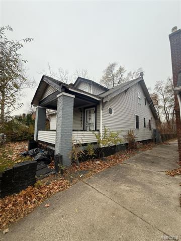 Builiding view three for 16837 Winthrop, Detroit, MI. 48235