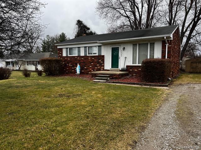 front view for 46985 Heydenreich Road, Macomb, Mi. 48044