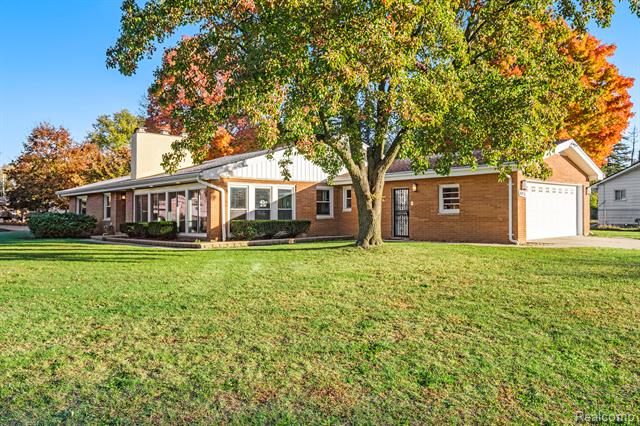 Builiding view one for 4475 Thornapple, Burton, MI. 48509