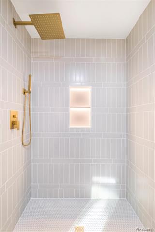 Builiding view ten for 4475 Thornapple, Burton, MI. 48509