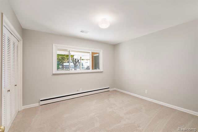 Builiding view thirteen for 4475 Thornapple, Burton, MI. 48509