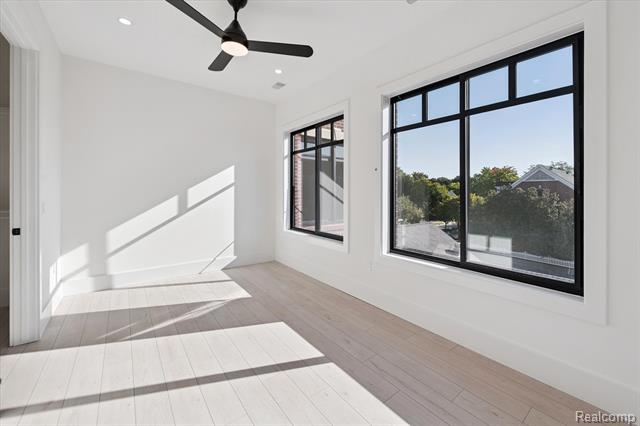 Builiding view eight for 120 E Liberty, Milford, MI. 48381