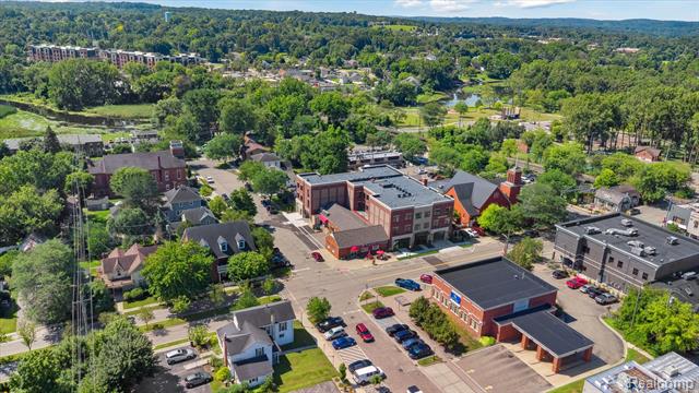Builiding view fifty two for 120 E Liberty, Milford, MI. 48381