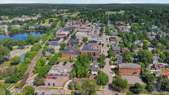Builiding view forty five for 120 E Liberty, Milford, MI. 48381