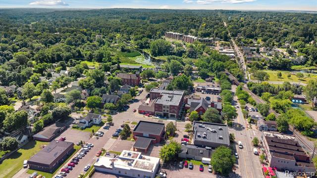 Builiding view forty nine for 120 E Liberty, Milford, MI. 48381