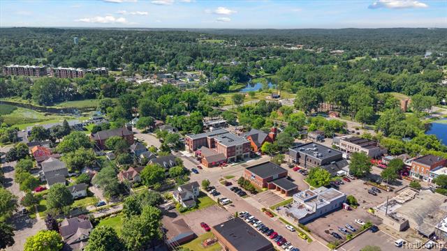Builiding view forty one for 120 E Liberty, Milford, MI. 48381