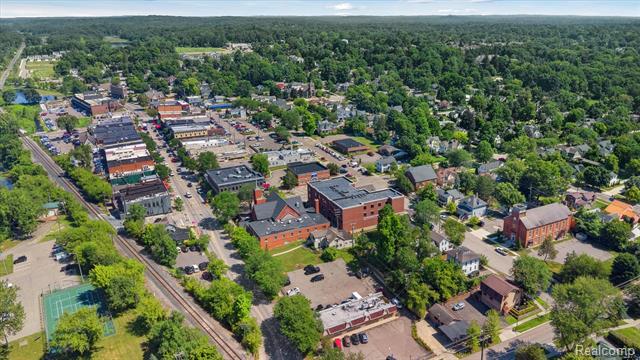 Builiding view forty six for 120 E Liberty, Milford, MI. 48381