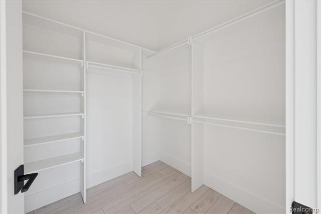 Builiding view ten for 120 E Liberty, Milford, MI. 48381