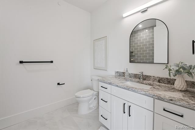 Builiding view thirty one for 120 E Liberty, Milford, MI. 48381