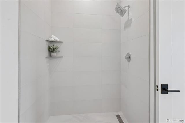 Builiding view twenty nine for 120 E Liberty, Milford, MI. 48381