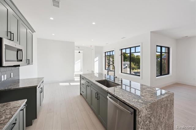 Builiding view two for 120 E Liberty, Milford, MI. 48381