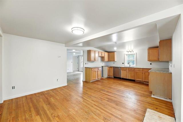 Builiding view five for 15105 Carpenter, Three Oaks, MI. 49128