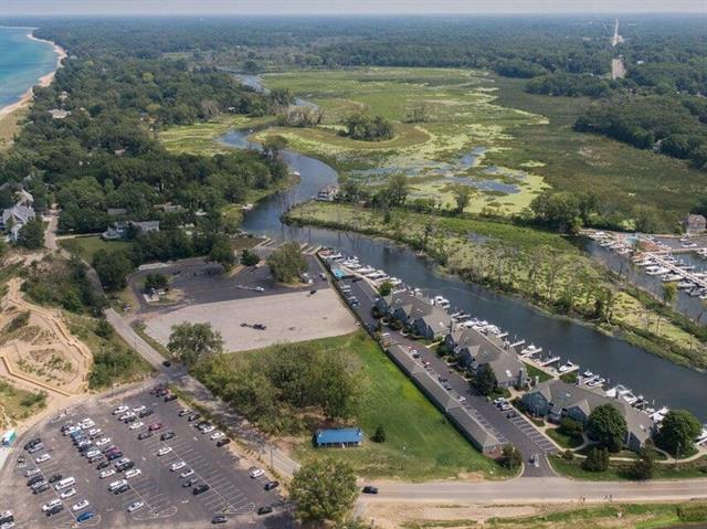 Builiding view thirty nine for 15105 Carpenter, Three Oaks, MI. 49128