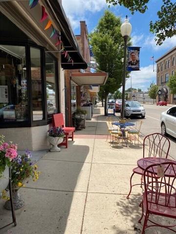 Builiding view thirty three for 15105 Carpenter, Three Oaks, MI. 49128